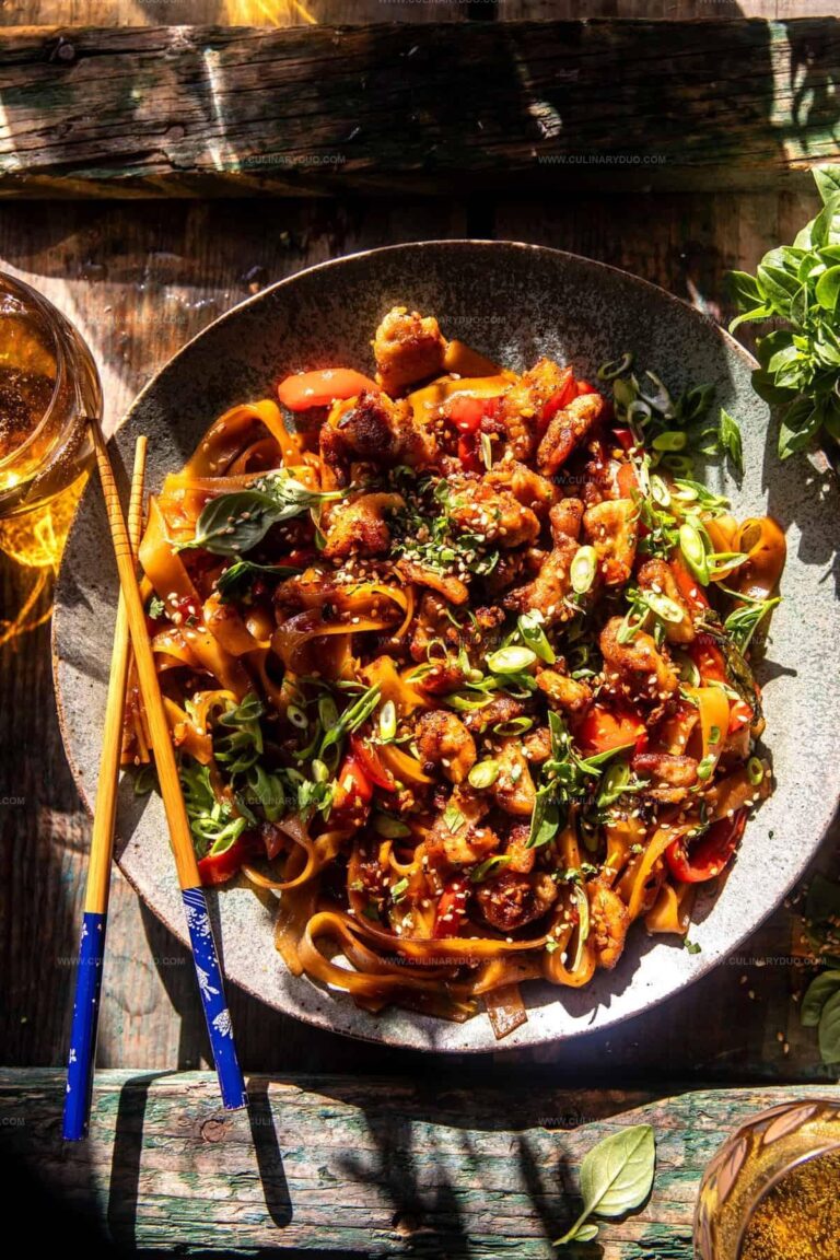 Crispy Garlic Chicken Drunken Noodles (20-Minutes) Recipe