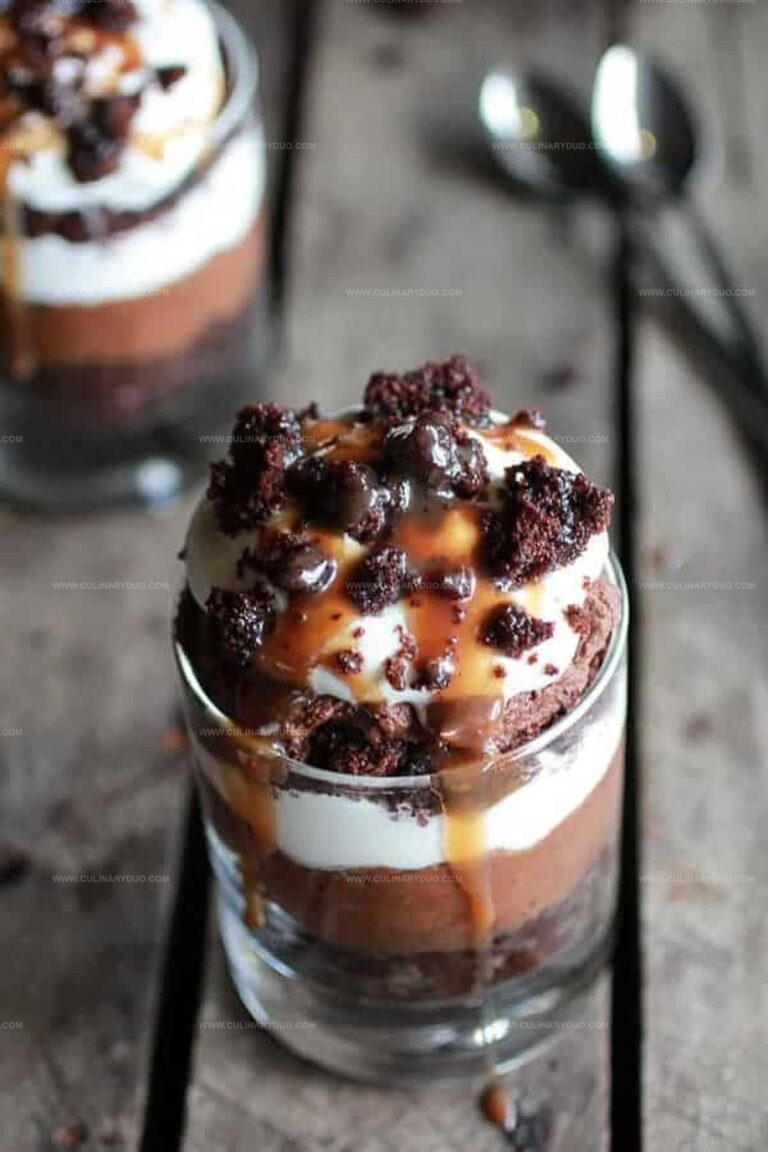 Triple Layer Coffee Caramel Chocolate Mousse Cakes Recipe