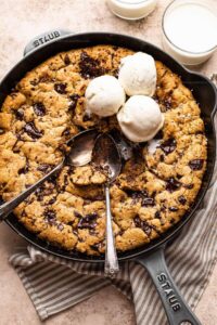 Skillet Chocolate Chip Cookie (Pizookie) Recipe