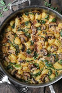 Creamy Spinach and Mushroom Gnocchi Recipe