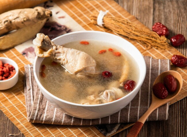 What Are the Essential Spices and Sauces for Chinese Poultry?