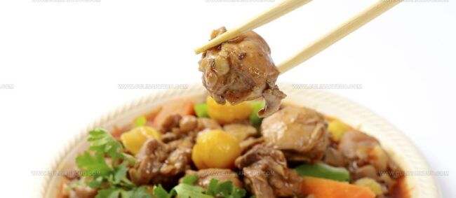Stir-Fried Spring Chicken With Chestnuts (Lizi Chao Ziji)