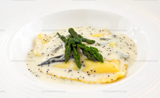 Ravioli In Asparagus Sauce (Ravioli Sa Sparogama)
