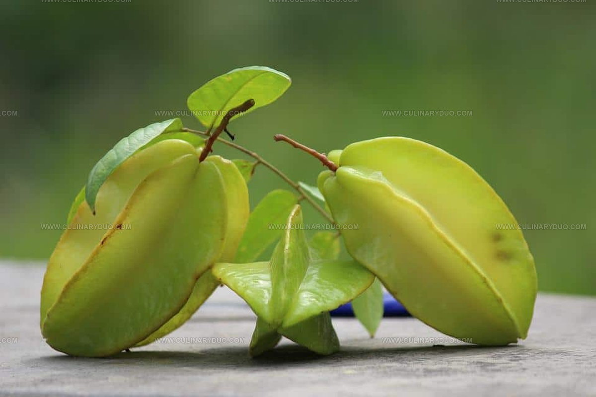 What Does A Star Fruit Taste Like? Discover This Sweet-Sour Galaxy In Your Mouth